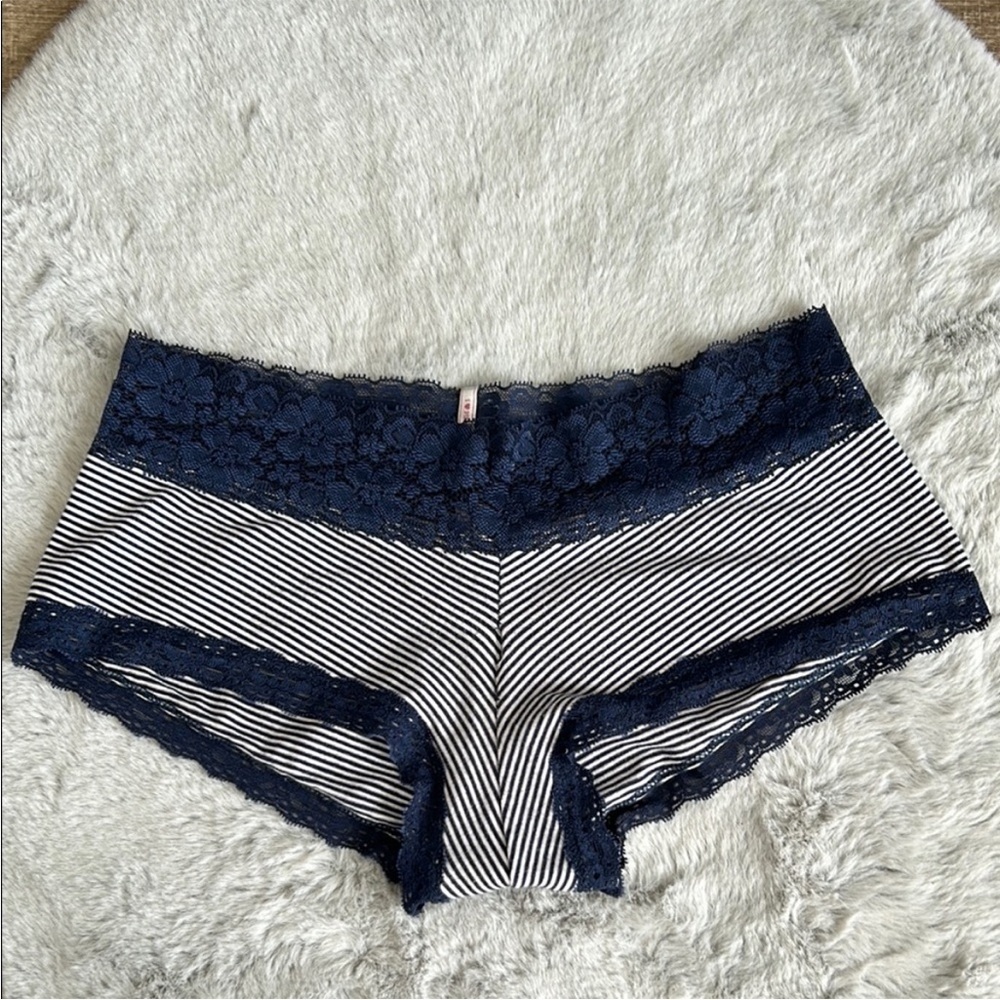 2011 Y2K Vintage PINK Victoria’s Secret Low Rise Boyshort Panty S